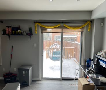 For Lease - 6119 Clover Ridge Crescent, Mississauga, Ontario - Photo 4