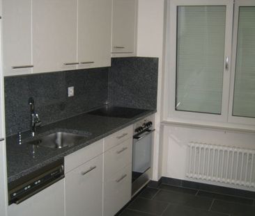 Charmante 1.5-Zimmer-Wohnung mit Balkon in Jona - Foto 1