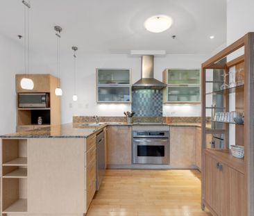 405 Rue Sherbrooke E., Montréal (Le Plateau-Mont-Royal), QC H2L - Photo 1