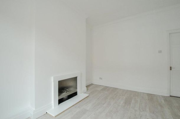 2 bedroom house to rent - Photo 1