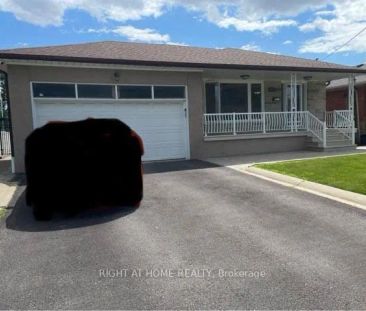 Detached Home For Lease | W9195011 - Photo 1