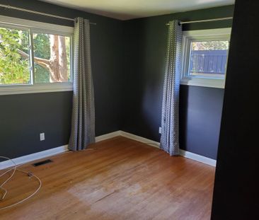 For Lease - 22 Duffin Street, Ajax, Ontario - Photo 3