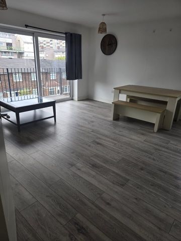 3 Bed Flat, Parker St, E16 - Photo 5