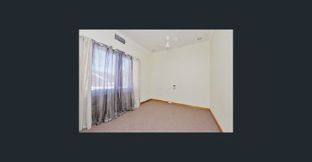 Well presented older style home - Photo 4