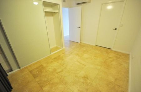 OCEANAIRE 1X1 APARTMENT - Executive Living at its best! - Photo 2