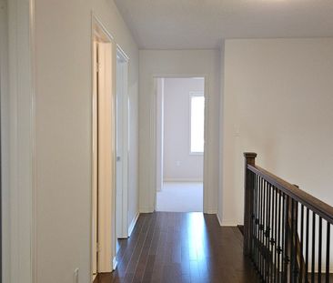 For Lease - 96 Fortis Crescent, Bradford West Gwillimbury, Ontario - Photo 2