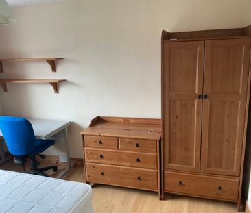 39, Eastfield Crescent - Photo 5