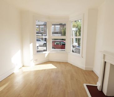 2 bedroom ground floor flat to rent - Photo 3