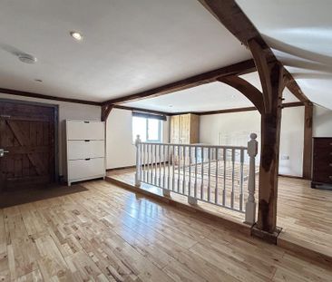 Barn conversion to rent - Photo 2