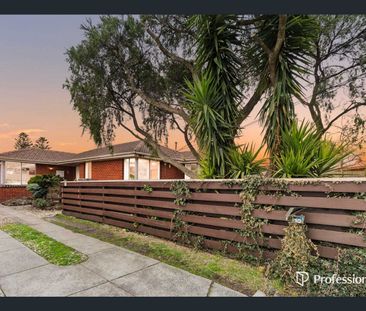 10 Laurus Court, Dandenong North VIC 3175 - Photo 6