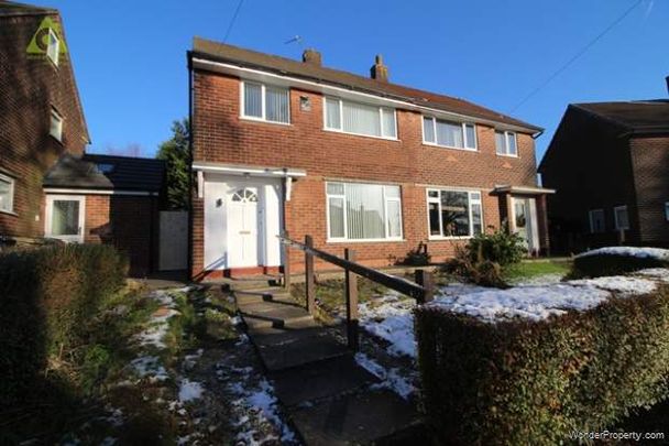 3 bedroom property to rent in Bolton - Photo 1