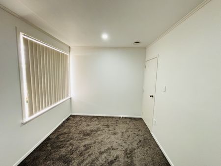 MANUREWA, 3 BEDROOMS - Photo 5