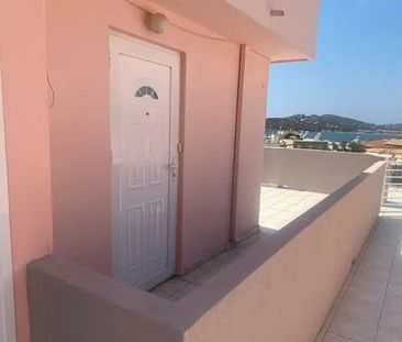 Studio/Γκαρσονιέρα για ενοικίαση Κέντρο (Παλαιά Φώκαια) - Photo 4