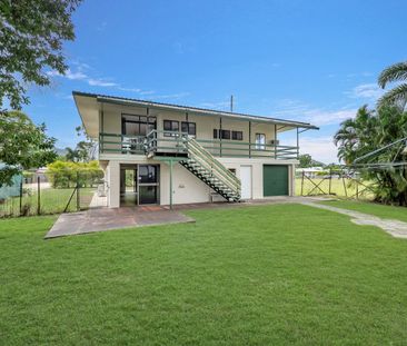 Spacious Family Home with Dual Decks & Prime Location - Photo 2