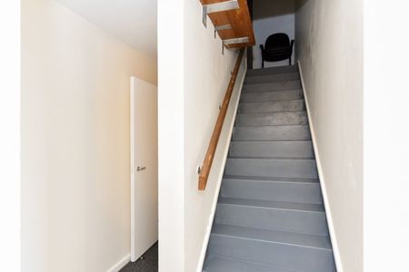 4 Bed Flat, Charlotte Despard Avenue, SW11 - Photo 4