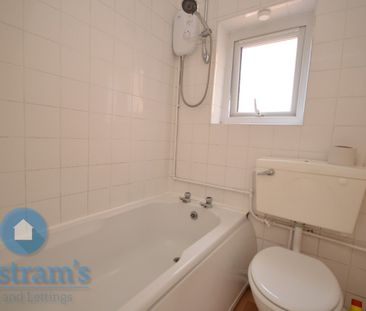 1 bed Ground Floor Flat for Rent - Photo 2