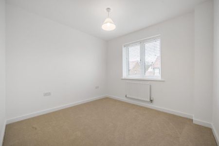 3 bedroom semi-detached house to rent - Photo 2
