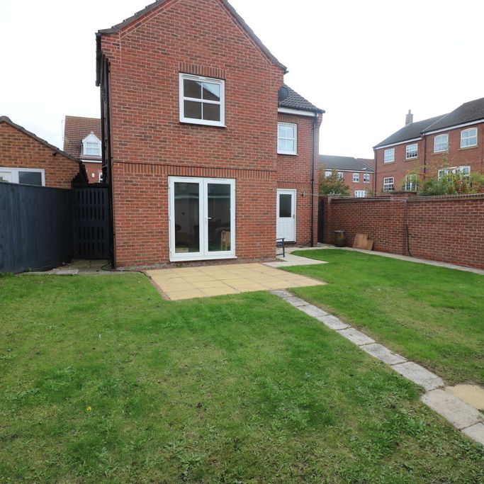 Sandringham Road, Brough - Photo 1