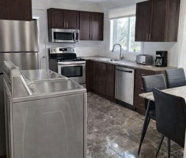 Libre imm ou 1er juillet Grand 5½ Rénové Haut duplex @5mn Dix30 Bro... - Photo 2