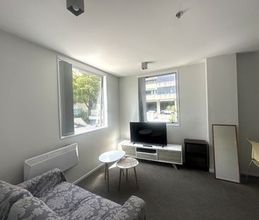 CBD Apartment - Photo 2