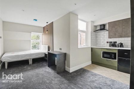 1 bedroom in a house share to rent - Photo 2
