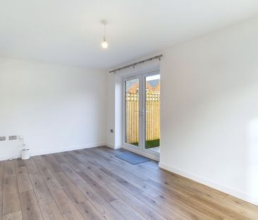 3 Bedroom - Photo 6