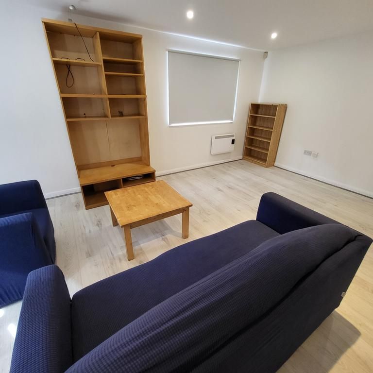 2 bedroom apartment to rent - Photo 1