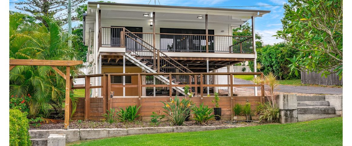 Renovated! Deck! View! - Photo 1