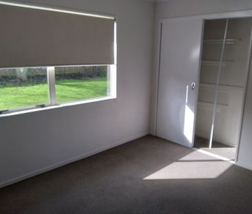 Pet friendly 3 Bedroom 1 Bathroom in Manurewa - Photo 4