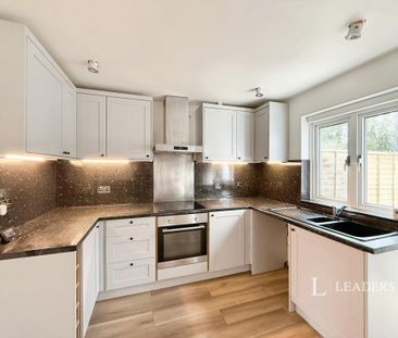 2 bedroom terraced house to rent - Photo 4