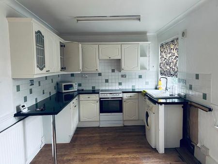 2 bedroom terraced house to rent - Photo 5