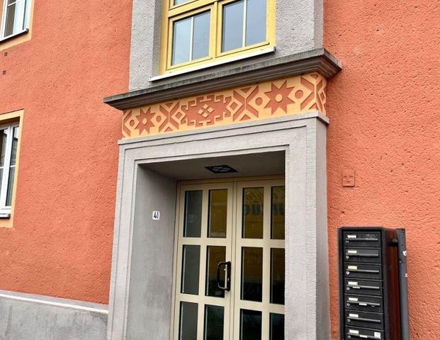 Helle 1-Raum-Wohnung mit ca. 35 m² in frisch renoviertem Zustand - Photo 1