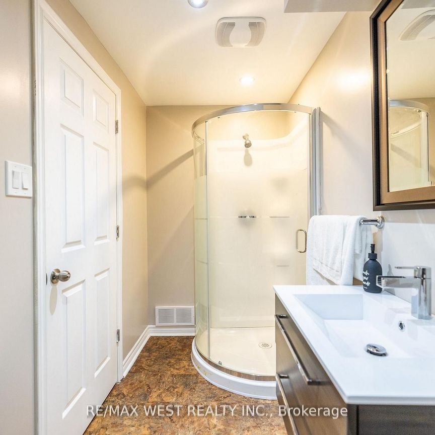 For Lease - 214 Castlegarth Crescent, Barrhaven, Ontario - Photo 1