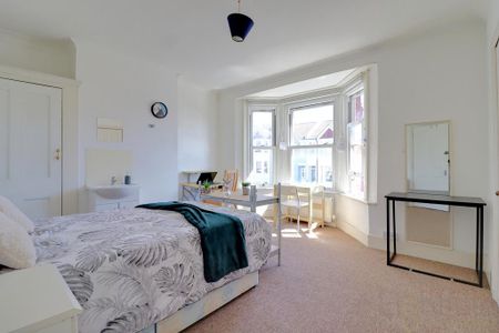 5 bedroom terraced house to rent - Photo 5