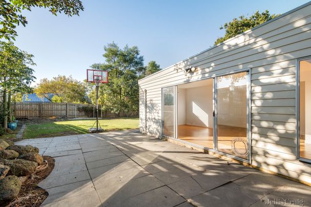32 Fulham Road, Alphington - Photo 1