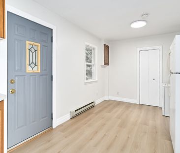 For Lease - 16 Ontoro Boulevard, Ajax, Ontario - Photo 6