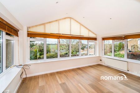 4 bedroom detached house to rent - Photo 2