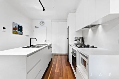 “Luxury Meets Lifestyle in West Footscray’s Eternity” - Photo 3