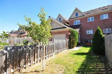 For Lease - 3373 Eglinton Avenue, Mississauga, Ontario - Photo 2