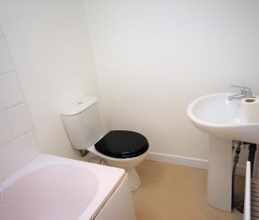 12 Columbia Street, Belfast, BT13 3HL - Photo 5