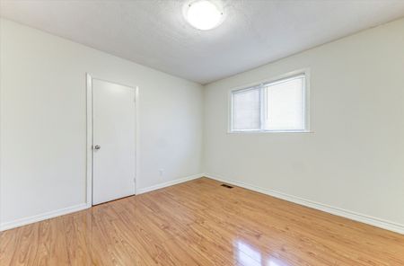 For Lease - 90 Celeste Drive Unit# Main, Toronto, Ontario - Photo 3