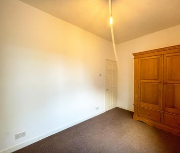 1 bedroom ground floor flat to rent - Photo 3