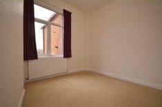 2 bed House - End Terrace for Rent - Photo 2