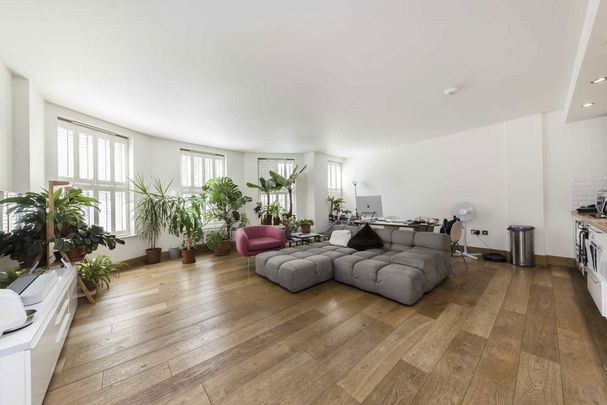 Upham Park Road, W4 1PG, London - Photo 1