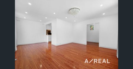 Modern Family Home with Separate Granny Flat – Convenience and Comfort in Deer Park - Photo 4