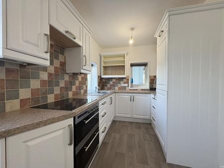 3 bedroom semi-detached house to rent - Photo 3