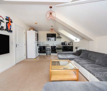 2 bedroom property to rent Stokers Close, Dunstable, Bedfordshire, LU5 - Photo 3