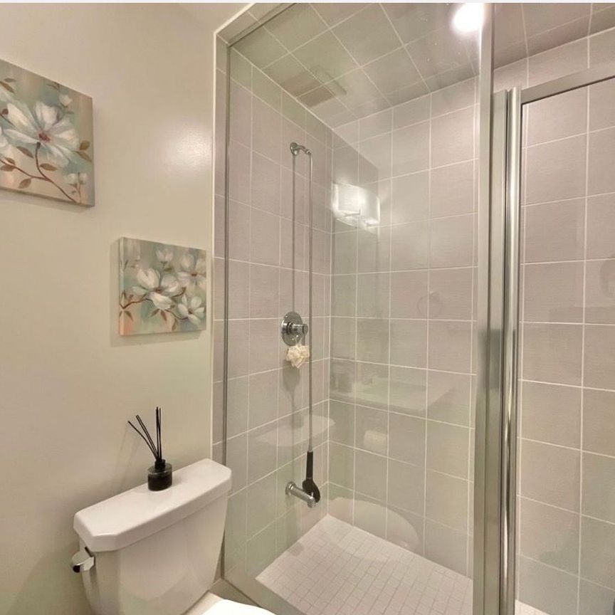 For Lease - 370 G Red Maple Road Unit# 12, Richmond Hill, Ontario - Photo 1