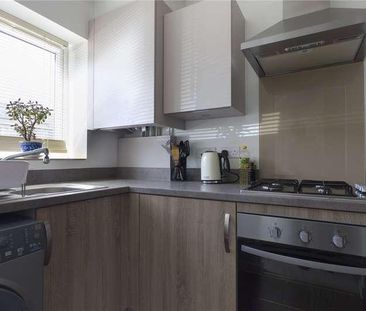 Rannoch Street, Tilehurst, Reading, Berkshire, RG30 - Photo 3