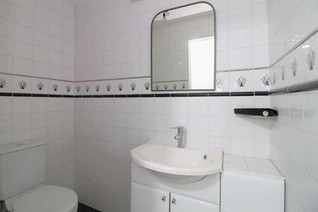 Ebbisham Road, Worcester, KT4 - Photo 3